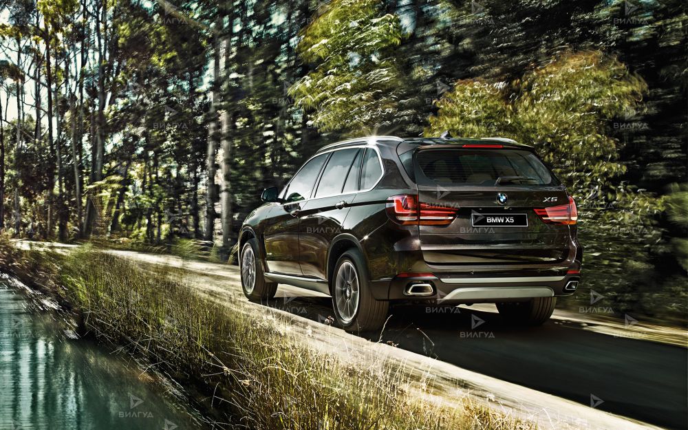 Замена моторчика печки BMW X5 в Благовещенске
